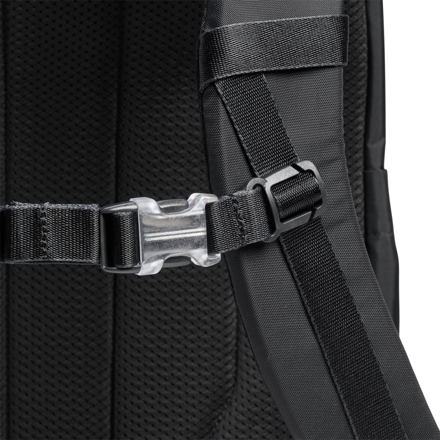 The Vitalize™ Backpack | 30.9 QT